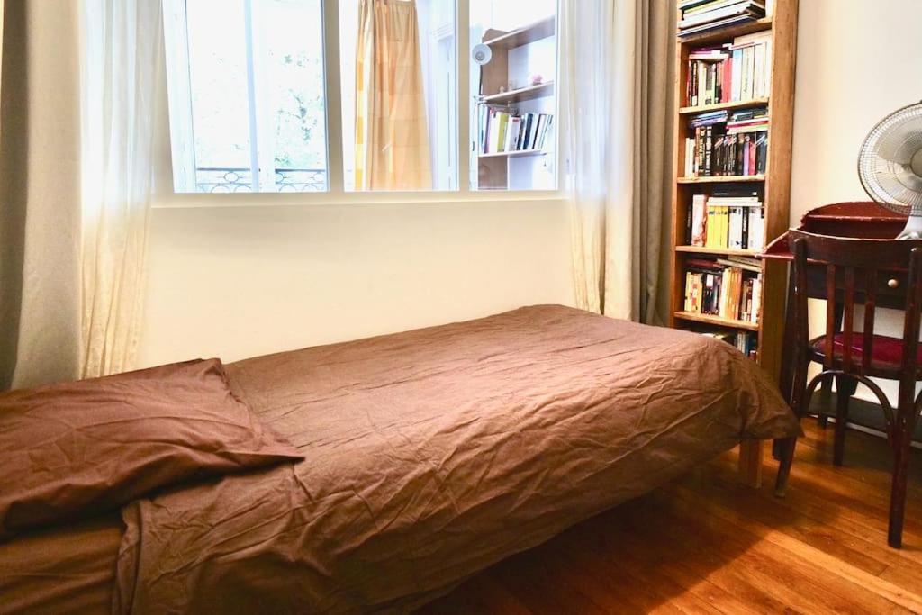Appartement De Charme De 60 M2 Entre Montmartre Et Batignolles Париж Экстерьер фото